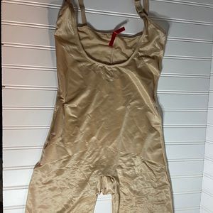 Spanx Skinny Britches Mid Thigh Bodysuit